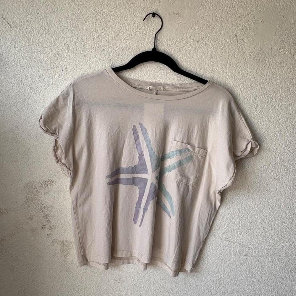Womens tee featuring 'starfish' print